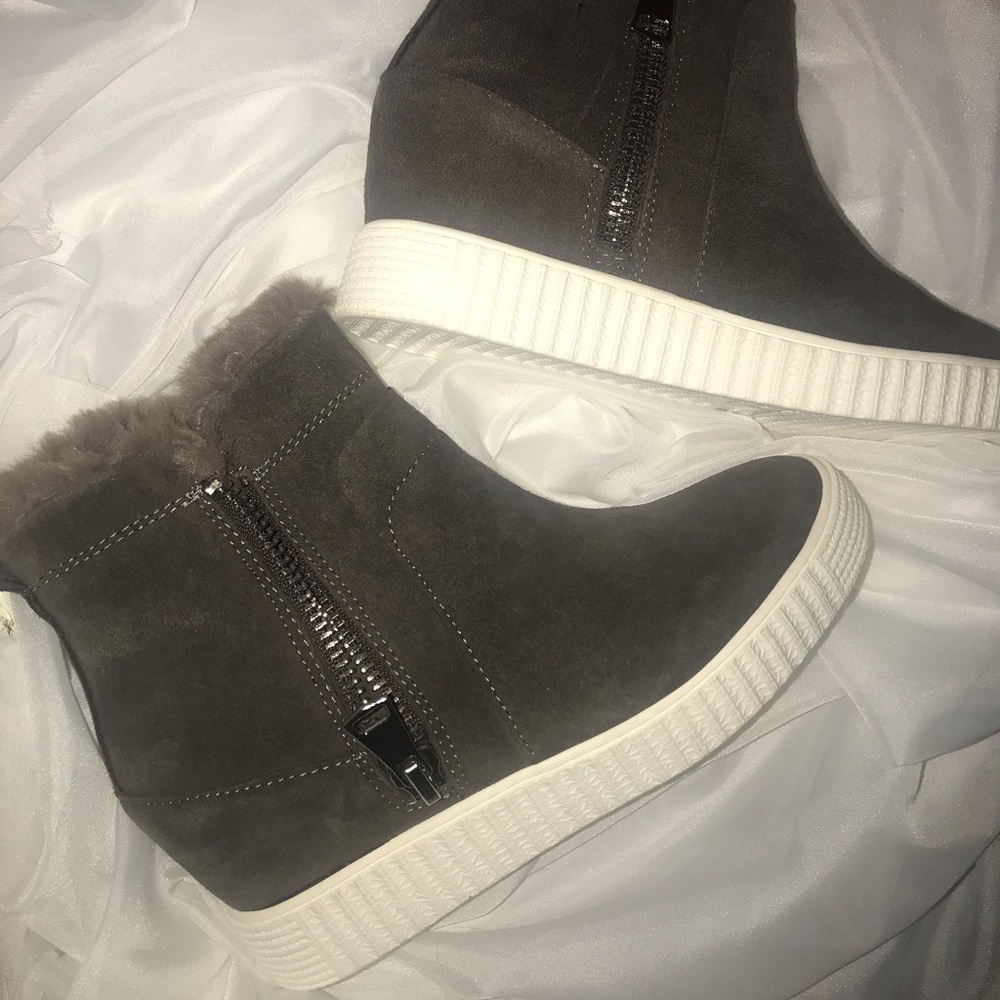 Steven by Steve Madden Wedge Sneakers Size 6